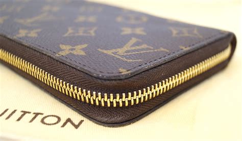 louis vuitton monogram canvas wallet replica|louis vuitton wallet zipper.